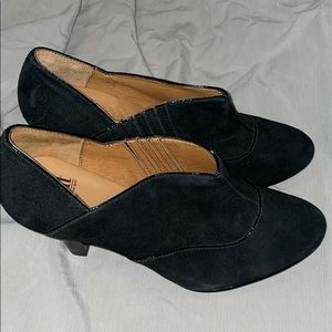 Sofft suede heels